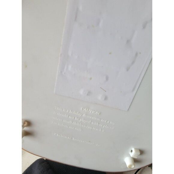 Christmas International AS IS Victorian caroler family animated motion Xmas deco - Picture 13 of 14